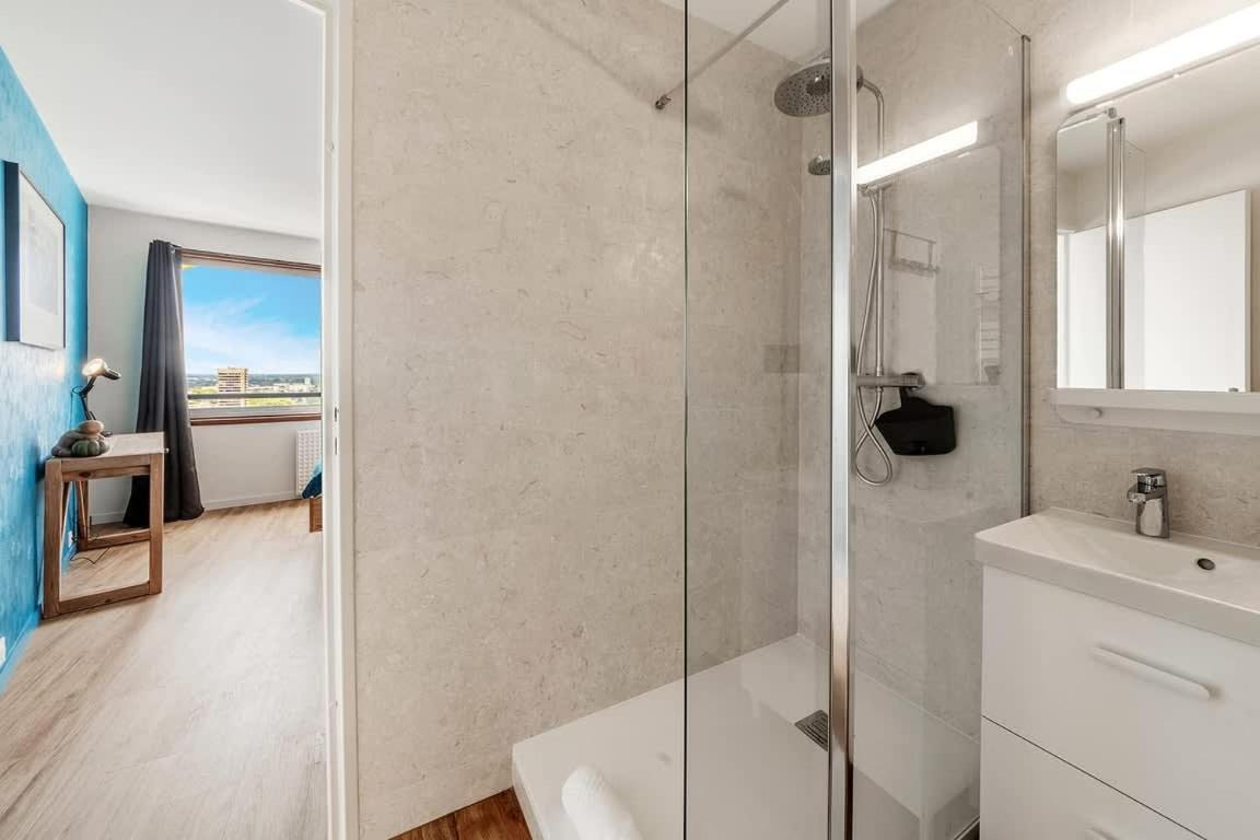 Bellevue, Appartement T2, Terrasse & Parking Рен Екстериор снимка