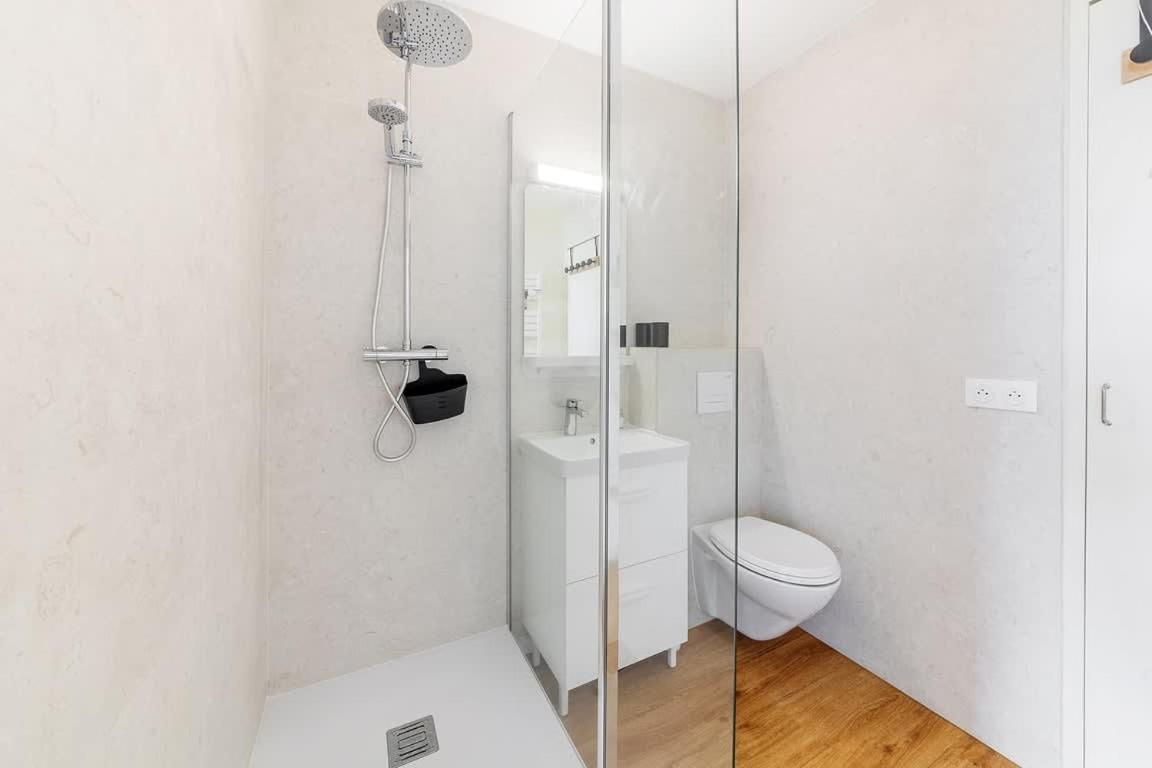 Bellevue, Appartement T2, Terrasse & Parking Рен Екстериор снимка